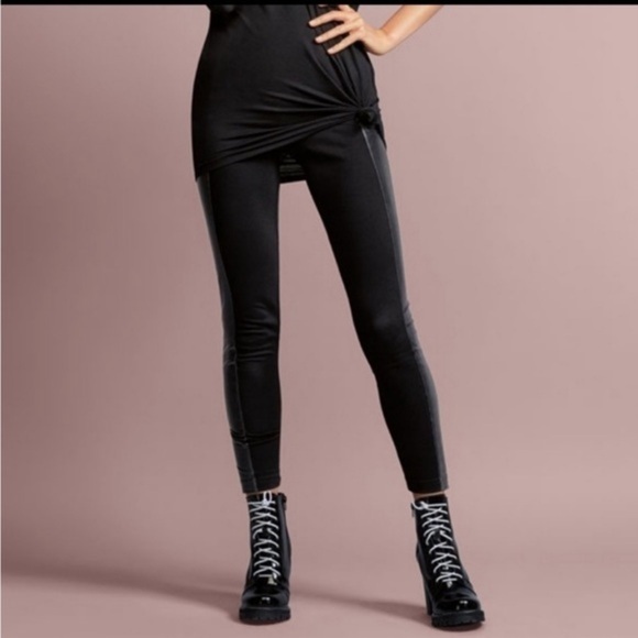 Cabi bexley black faux leather 3397 leggings - Picture 12 of 12